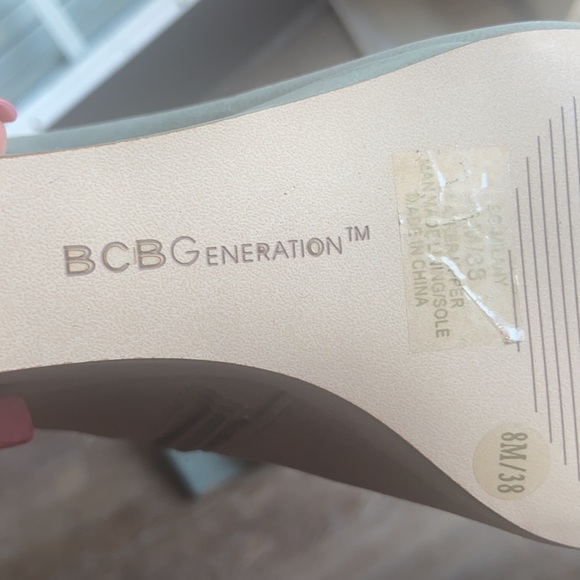BCBG 3.5 heel wedges - Picture 7 of 9